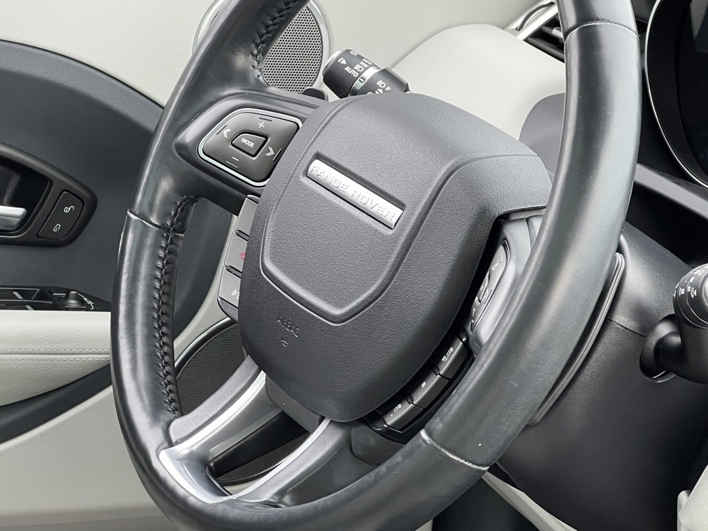 Used 2015 Land Rover Range Rover Evoque Pure Plus image 24