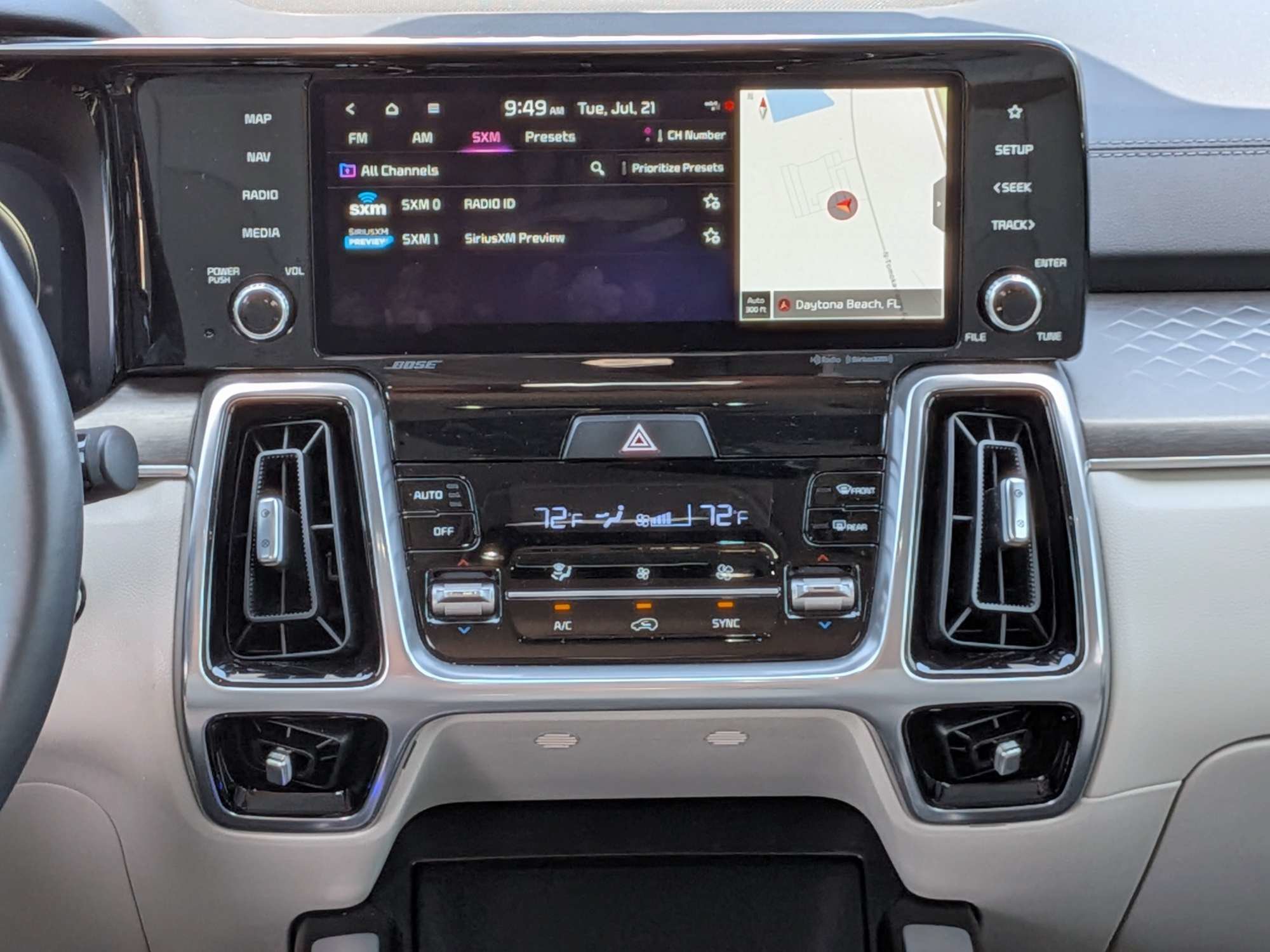 Used 2023 Kia Sorento SX AWD/4WD image 18
