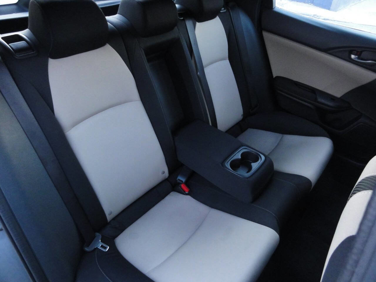 Used 2018 Honda Civic EX image 33