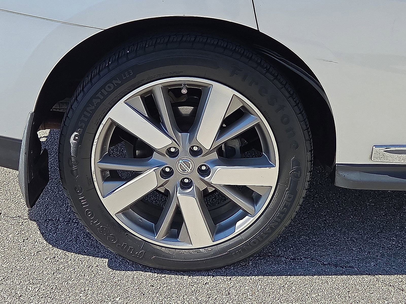 Used 2013 Nissan Pathfinder Platinum w/ Platinum Premium Pkg image 7