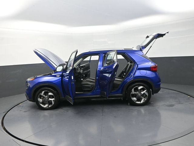 Used 2022 Hyundai Venue Limited FWD image 30