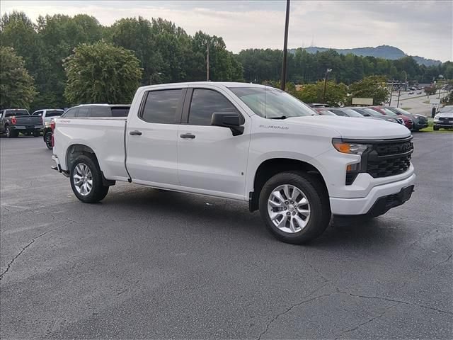 Used 2022 Chevrolet Silverado 1500 Custom AWD/4WD image 2