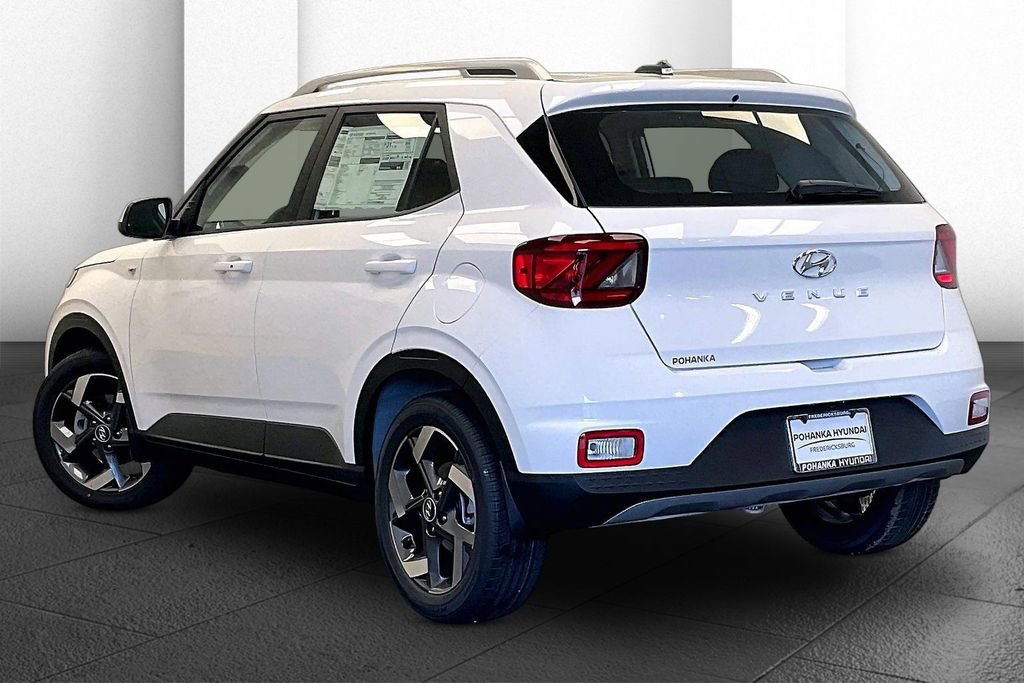 New 2026 Hyundai Venue SEL image 3