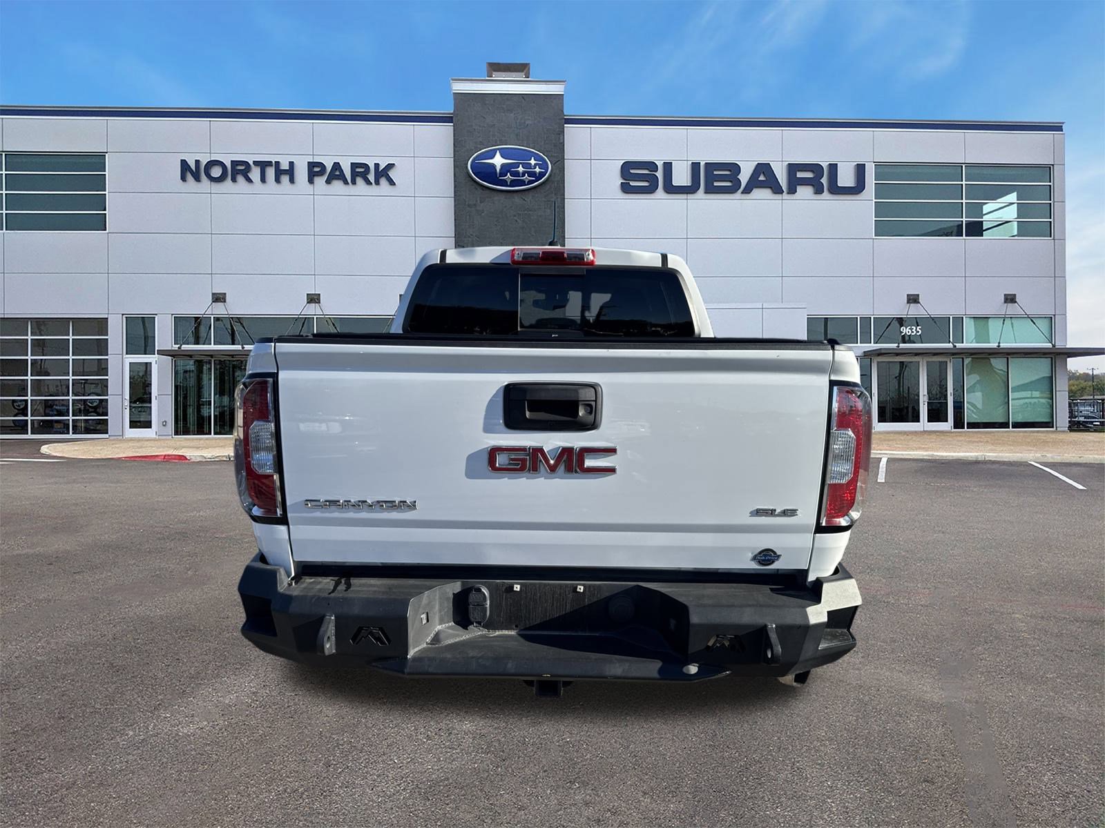 Used 2016 GMC Canyon SLE w/ SLE Convenience Package image 4