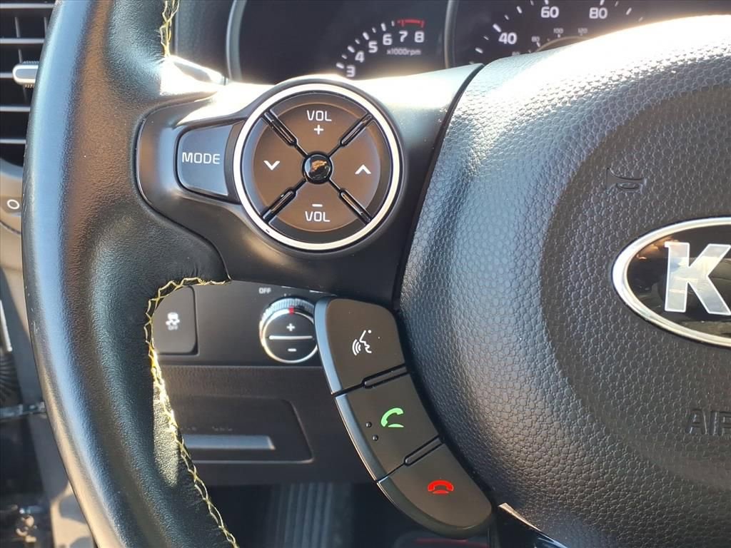 Used 2016 Kia Soul + w/ Audio Package image 11