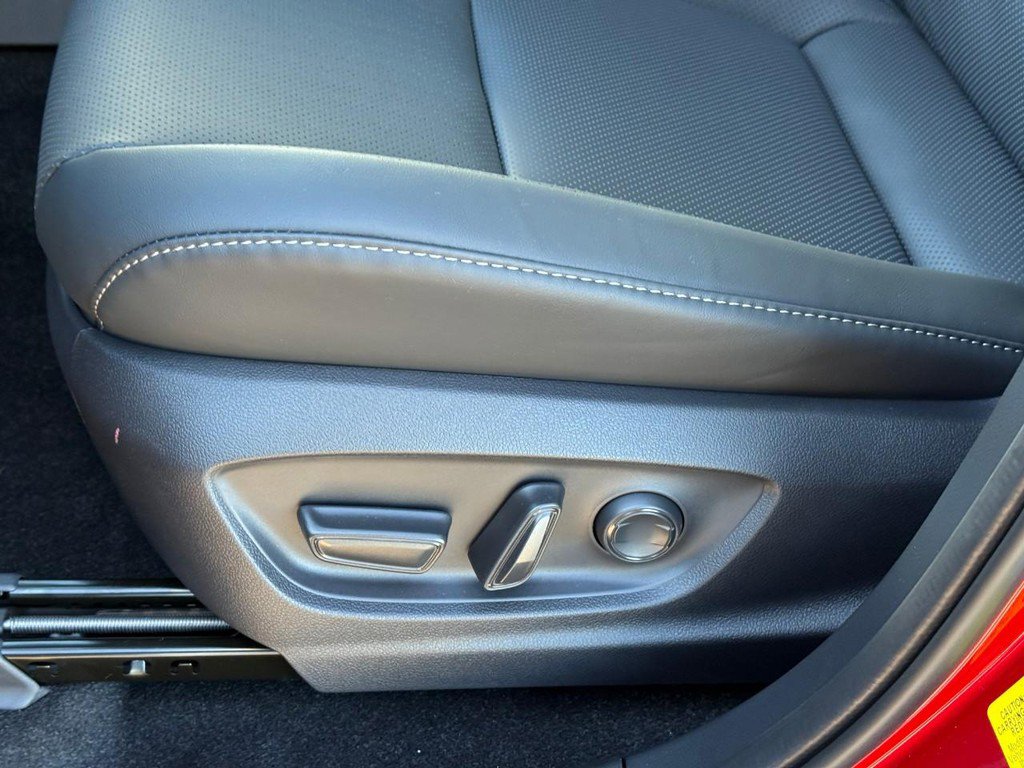 New 2025 Toyota Crown Signia Limited AWD (Natl) image 16