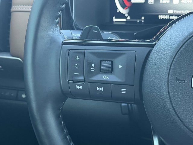 Used 2024 Nissan Pathfinder Platinum FWD image 29