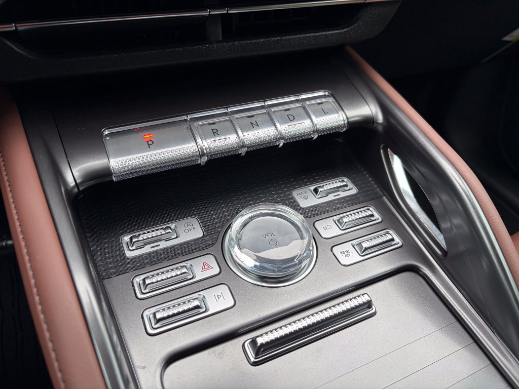 New 2026 Lincoln Nautilus Reserve AWD/4WD image 43