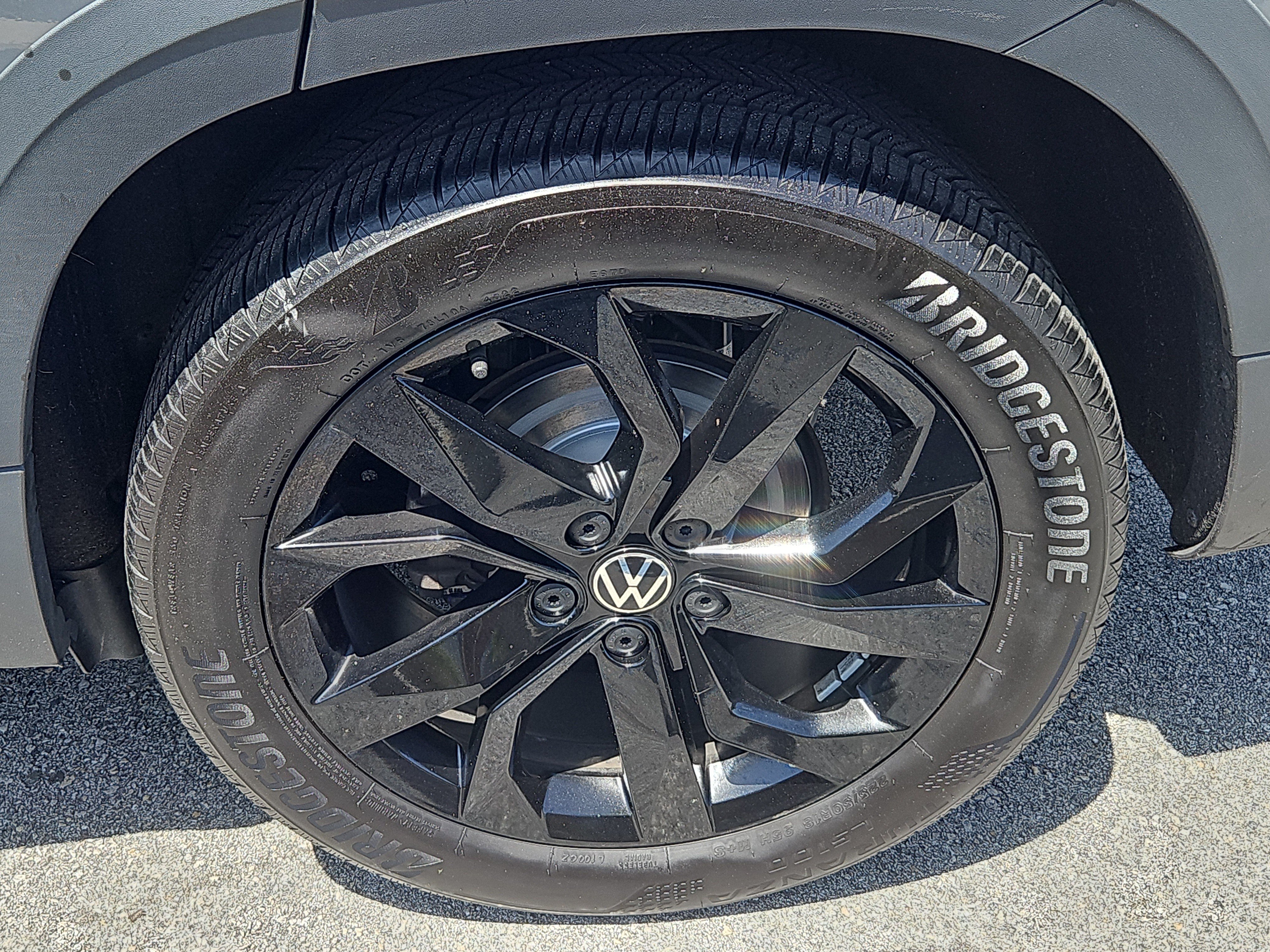 Certified 2023 Volkswagen Taos SE w/ Panoramic Sunroof Package AWD/4WD image 26