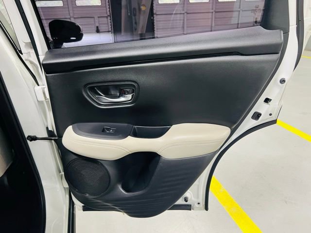 Used 2023 Honda HR-V LX image 29