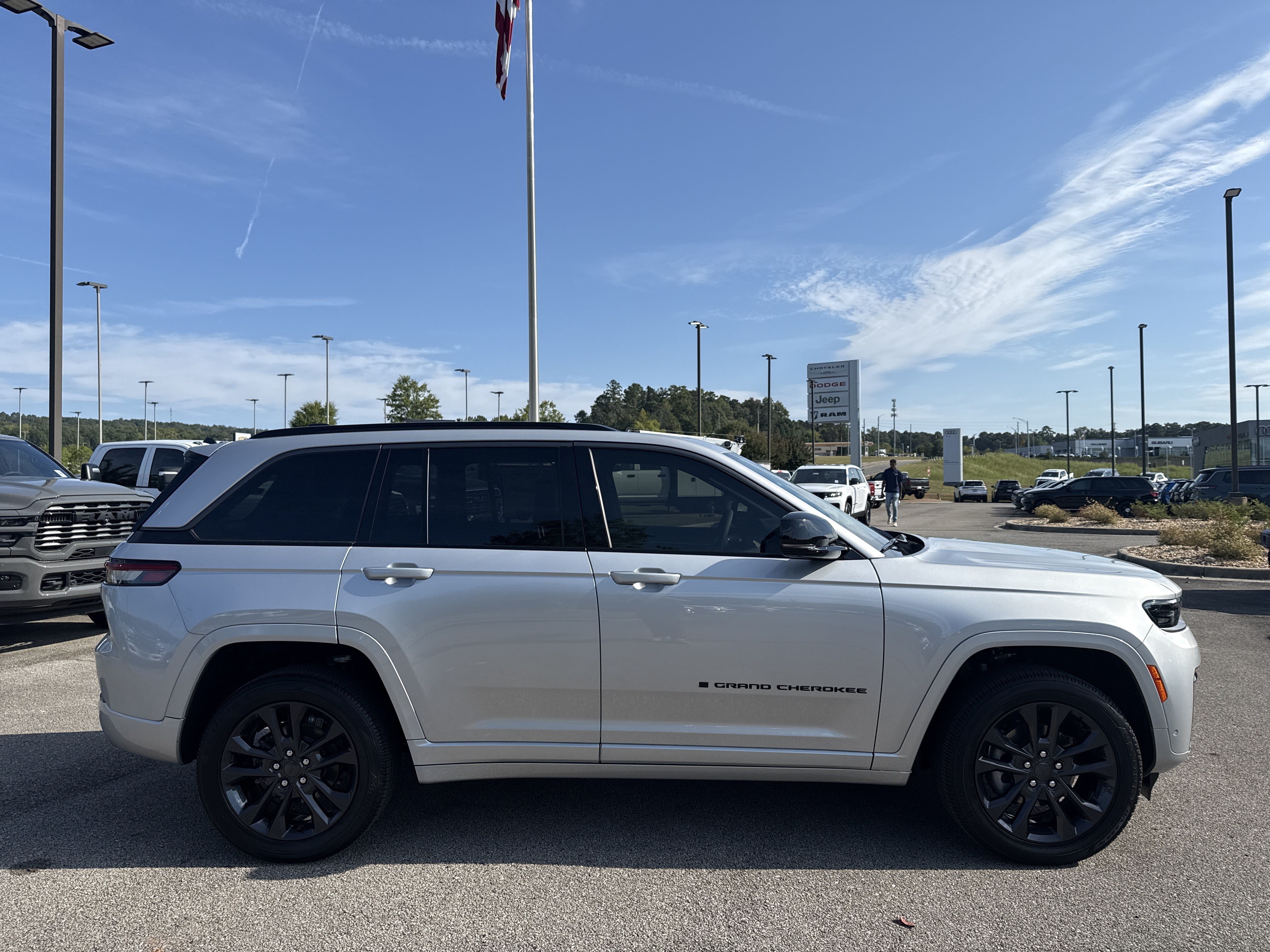 New 2026 Jeep Grand Cherokee Limited AWD/4WD image 8