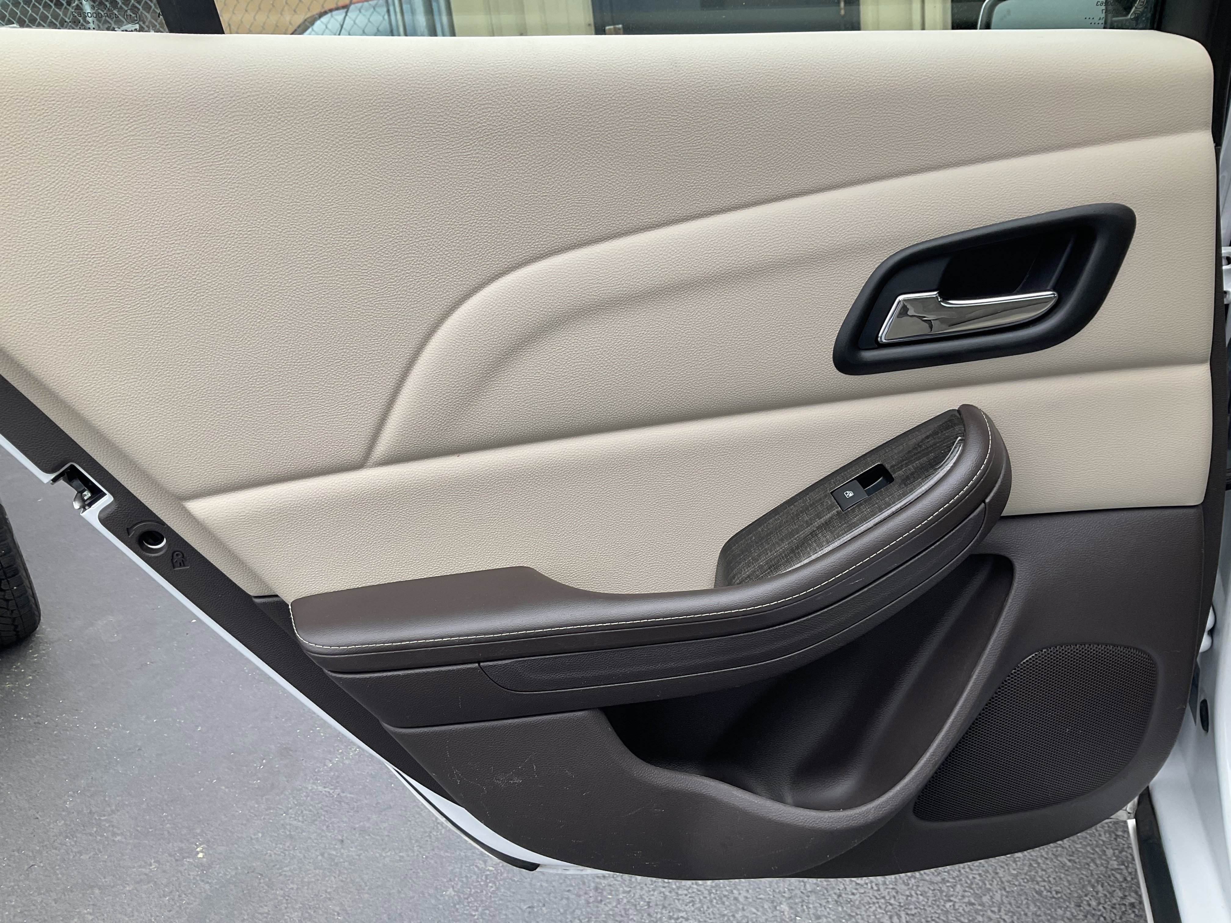Used 2015 Chevrolet Malibu LTZ FWD image 35