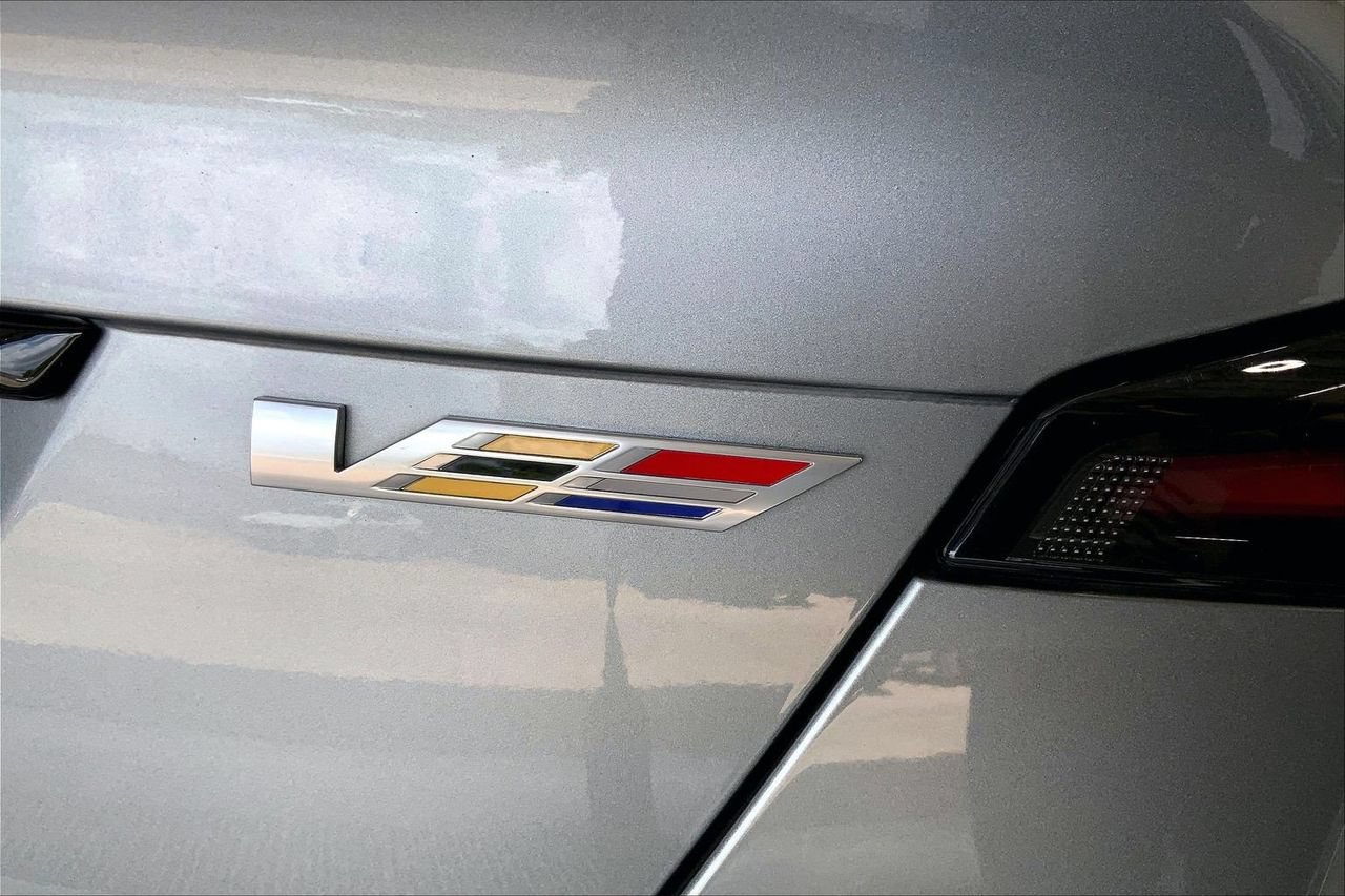 Used 2023 Cadillac CT5 V w/ Premium Package RWD image 7