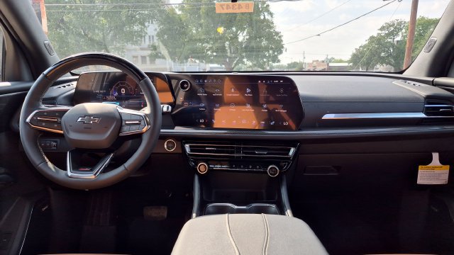 New 2027 Chevrolet Traverse Z71 w/ Enhanced Driving Package AWD/4WD image 26