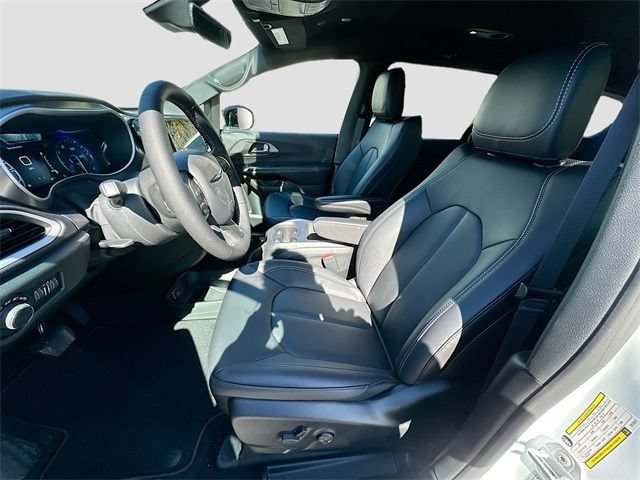 New 2026 Chrysler Voyager LX FWD image 14