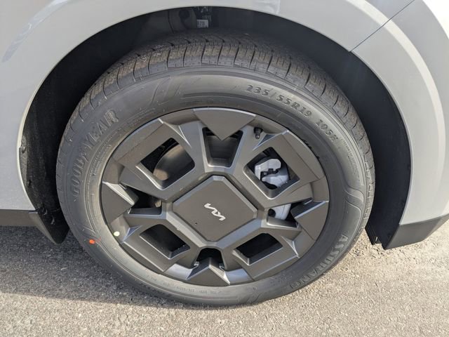 New 2026 Kia Carnival EX FWD image 11
