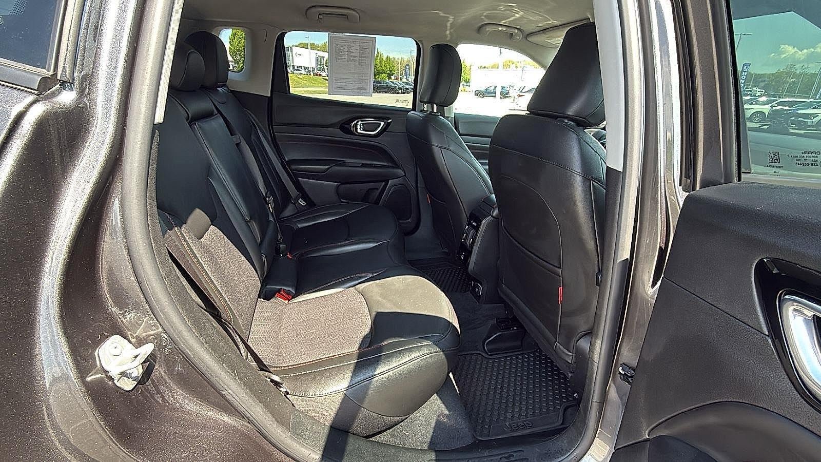 Used 2022 Jeep Compass Trailhawk w/ Trailhawk Convenience Group AWD/4WD image 19