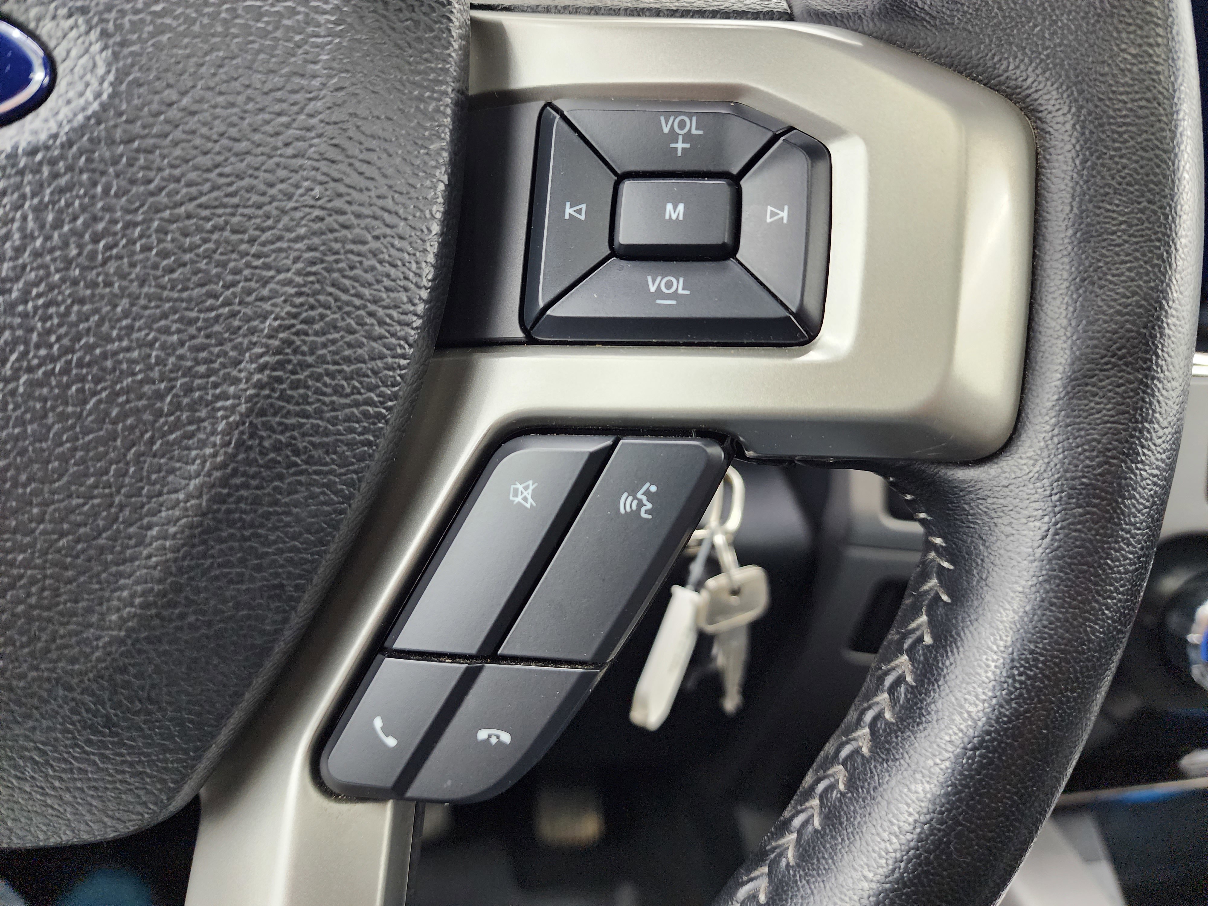 Used 2022 Ford F350 Lariat image 17