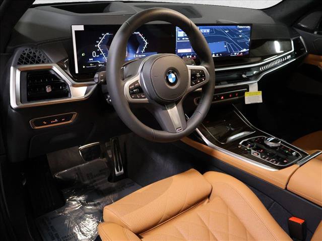 New 2027 BMW X7 xDrive40i w/ M Sport Package AWD/4WD image 3