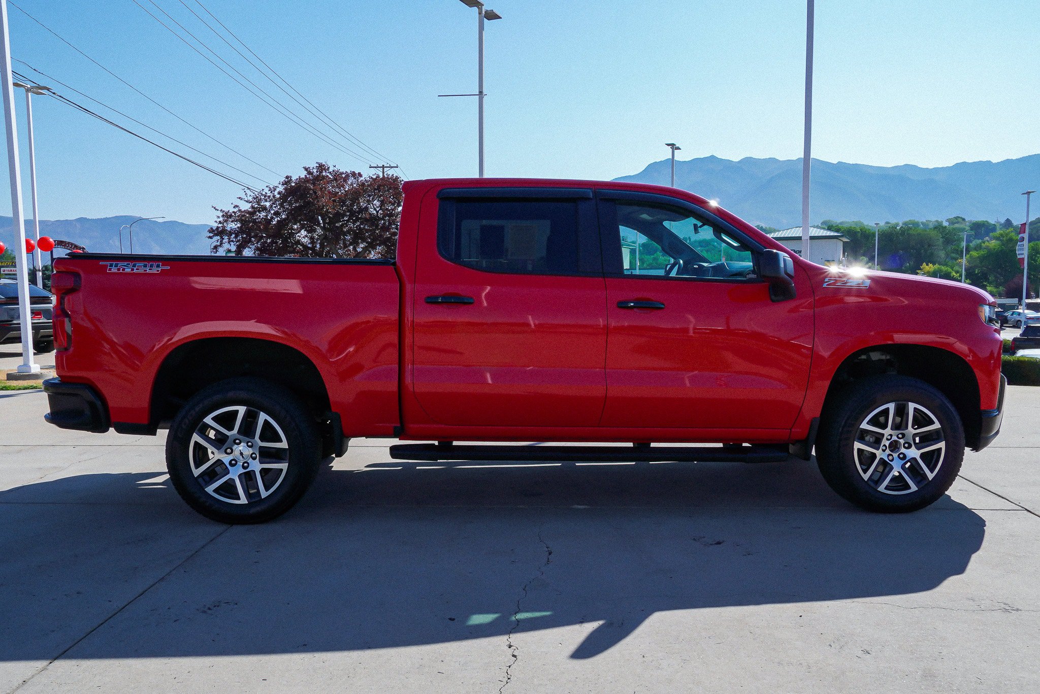 Used 2020 Chevrolet Silverado 1500 LT Trail Boss AWD/4WD image 9