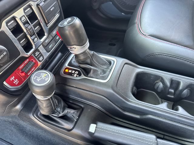 Used 2024 Jeep Wrangler Unlimited Rubicon AWD/4WD image 18