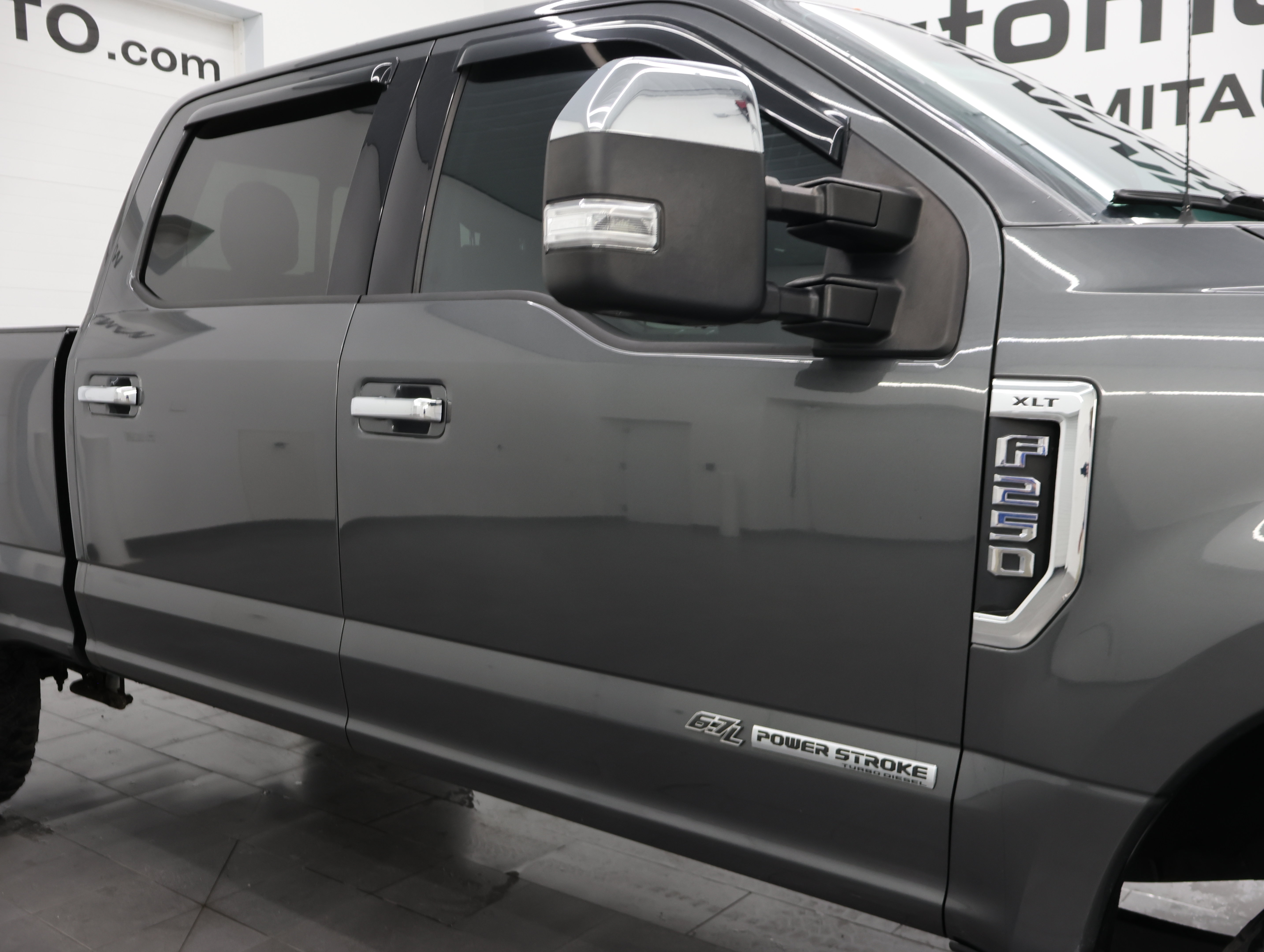 Used 2017 Ford F250 XLT w/ XLT Premium Package AWD/4WD image 24
