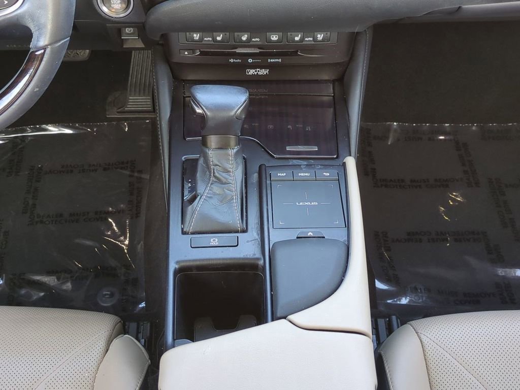 Used 2019 Lexus ES 350 Ultra Luxury image 18