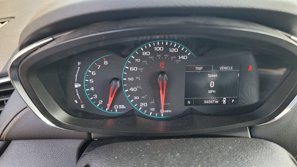 Used 2019 Chevrolet Trax LT w/ Redline Edition FWD image 10