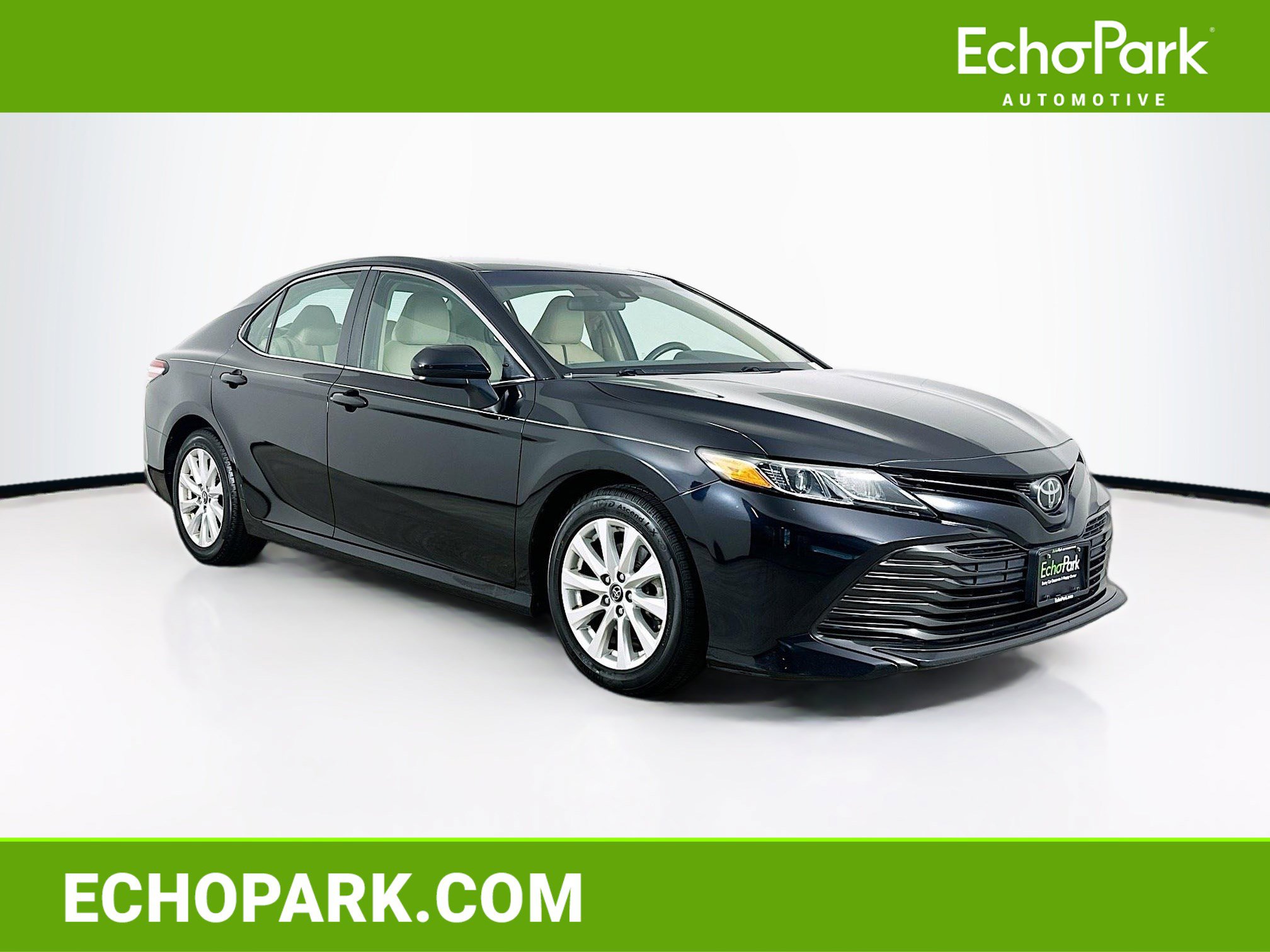 Used 2018 Toyota Camry LE FWD image 1