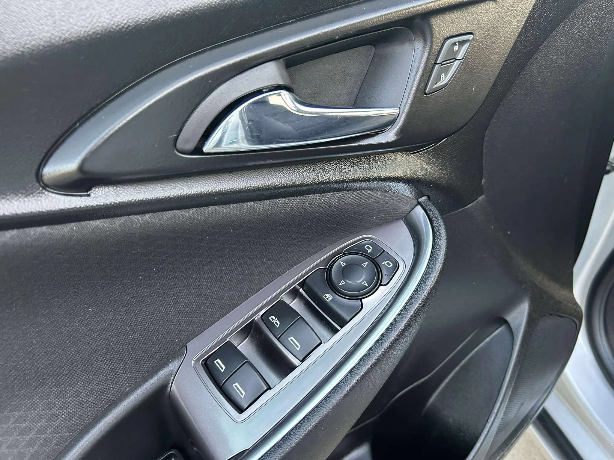 Used 2019 Chevrolet Malibu LT image 11