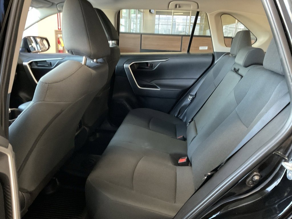 Used 2025 Toyota RAV4 LE image 22