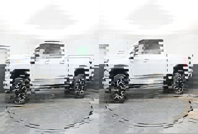 New 2026 Chevrolet Silverado 2500 High Country w/ High Country Premium Package AWD/4WD image 11