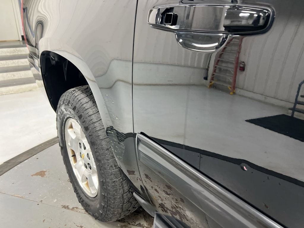 Used 2014 Chevrolet Suburban LT image 30