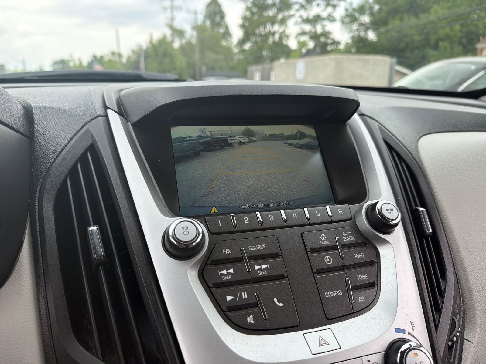 Used 2017 Chevrolet Equinox LT FWD image 31