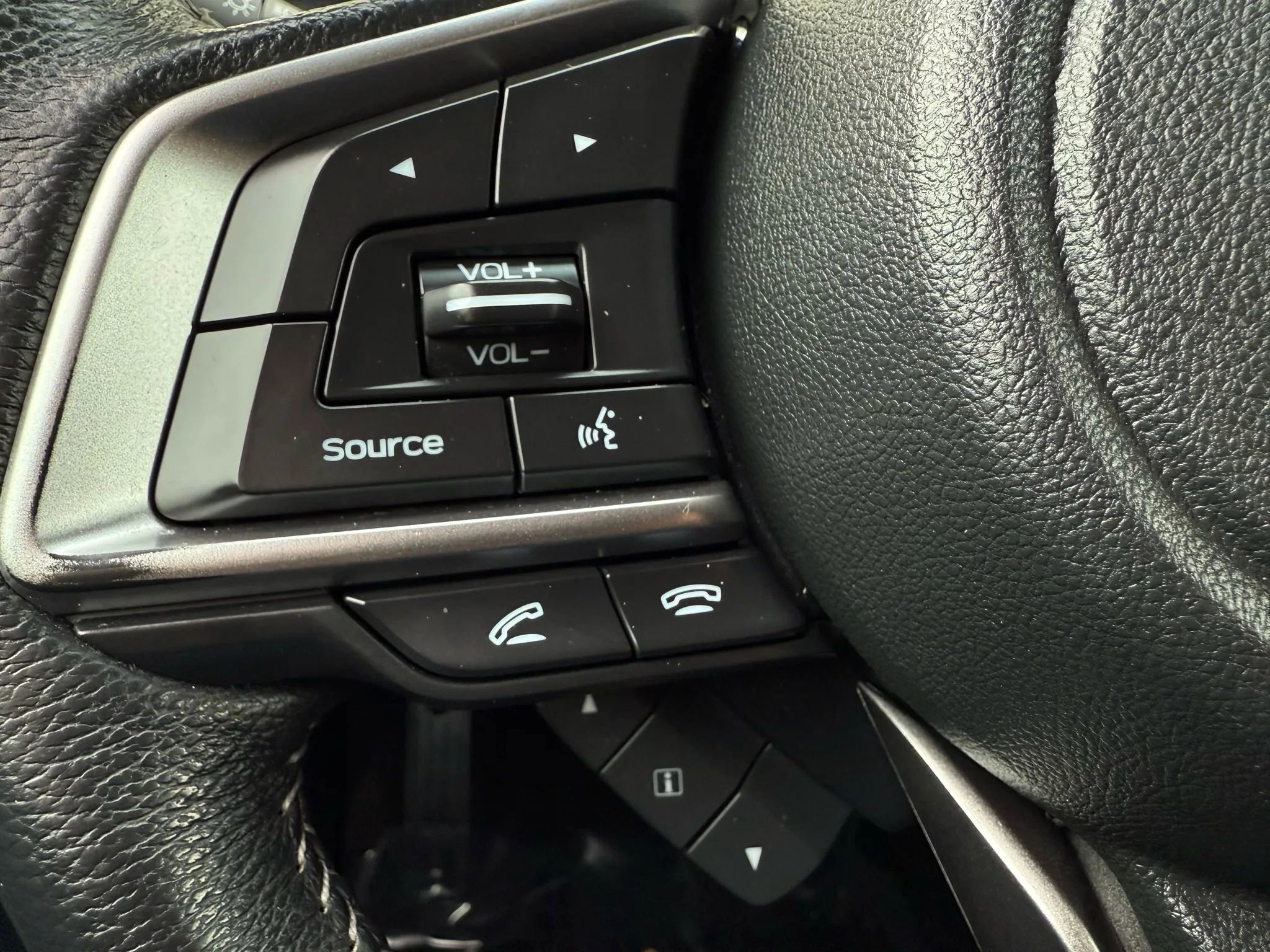 Used 2020 Subaru Outback Premium image 26