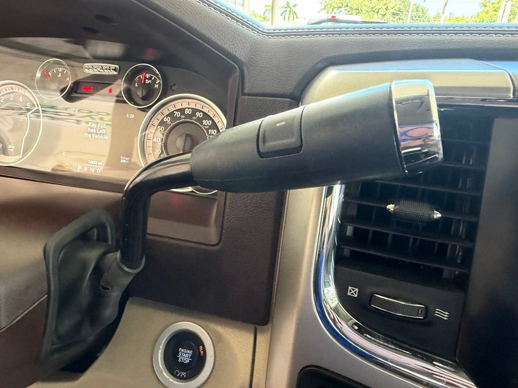 Used 2018 RAM 3500 Laramie RWD image 9
