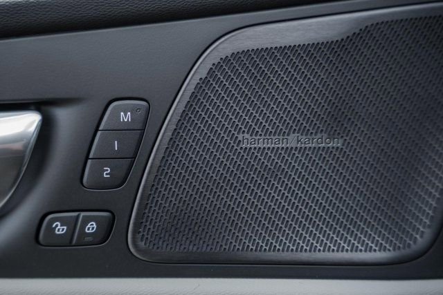 New 2026 Volvo XC60 B5 Ultra w/ Protection Package Premier image 41