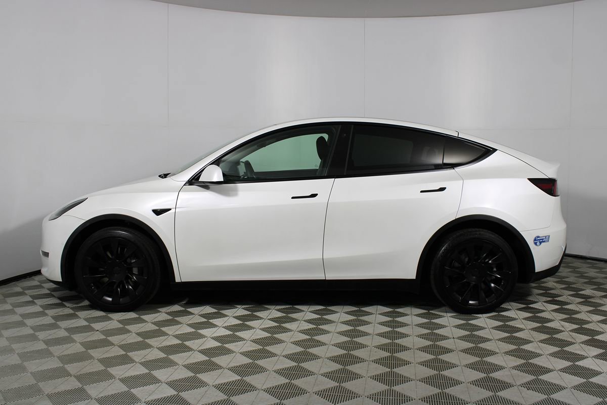 Used 2021 Tesla Model Y Long Range AWD/4WD image 31