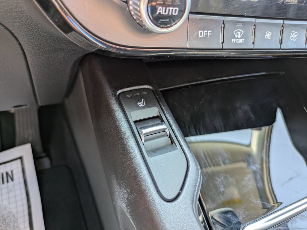 Used 2025 Kia Telluride S FWD image 13