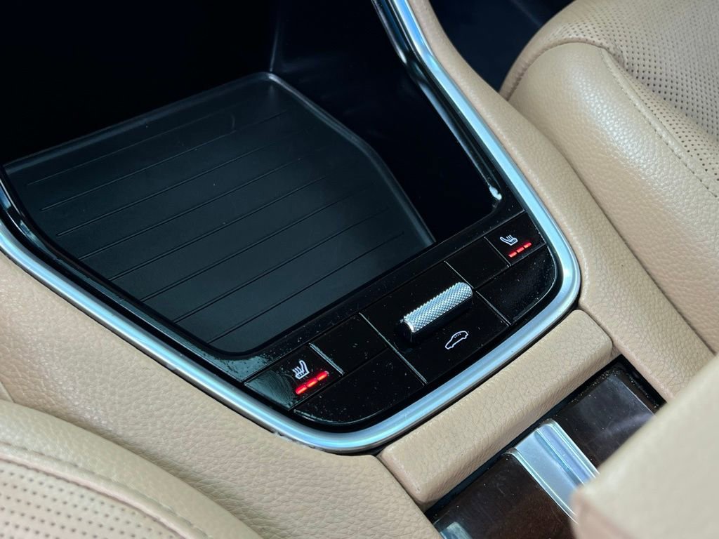 Used 2018 Porsche Panamera 4 image 19