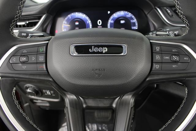 New 2026 Jeep Grand Cherokee Laredo AWD/4WD image 13