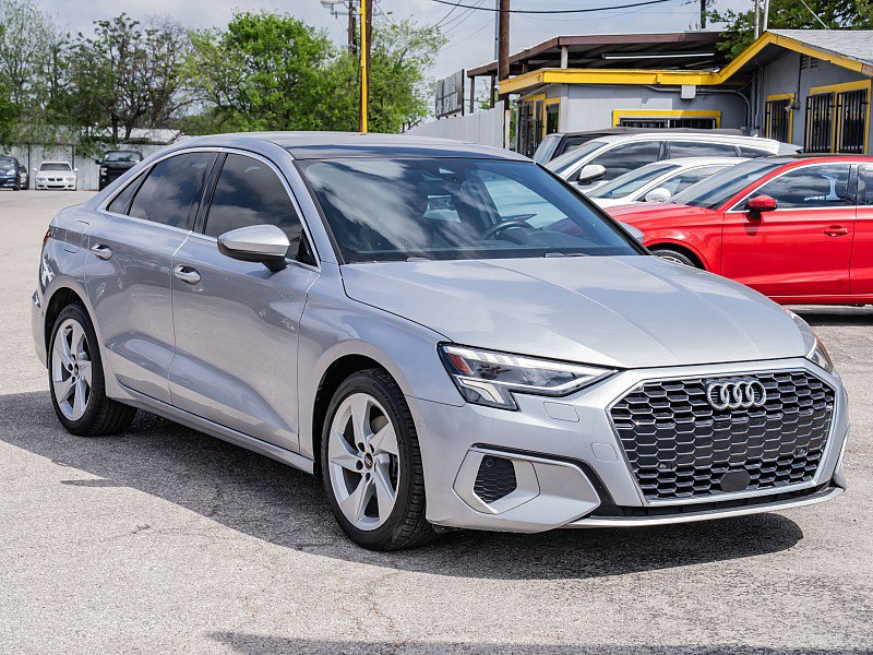 Used 2023 Audi A3 2.0T Premium Plus w/ Premium Plus Package FWD image 3