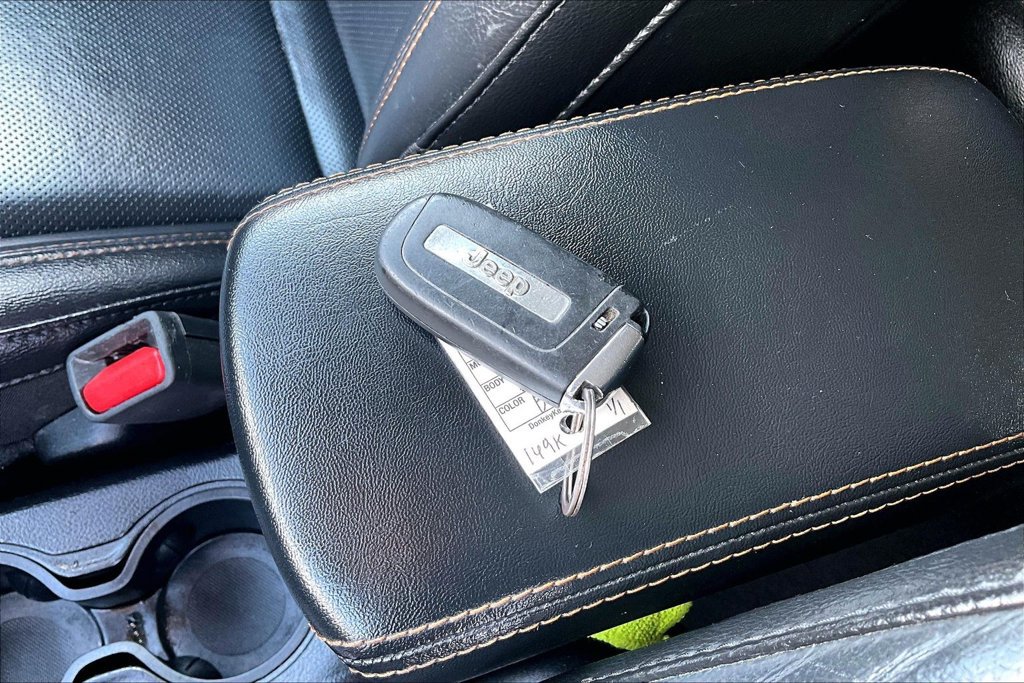 Used 2019 Jeep Compass Limited AWD/4WD image 35