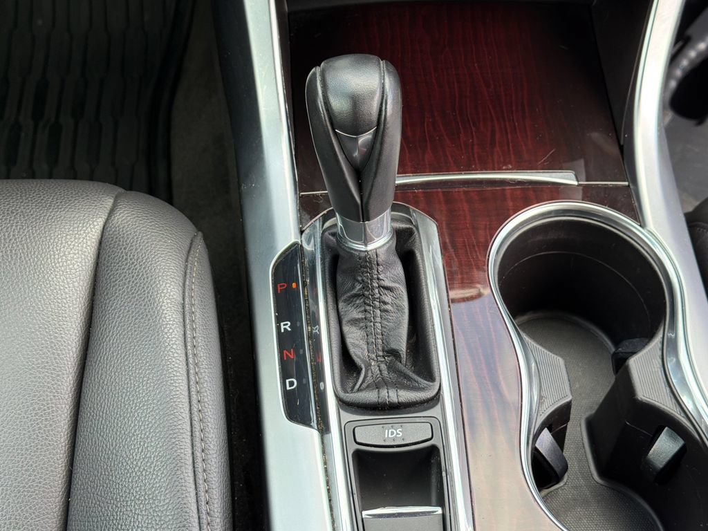 Used 2015 Acura TLX FWD image 12