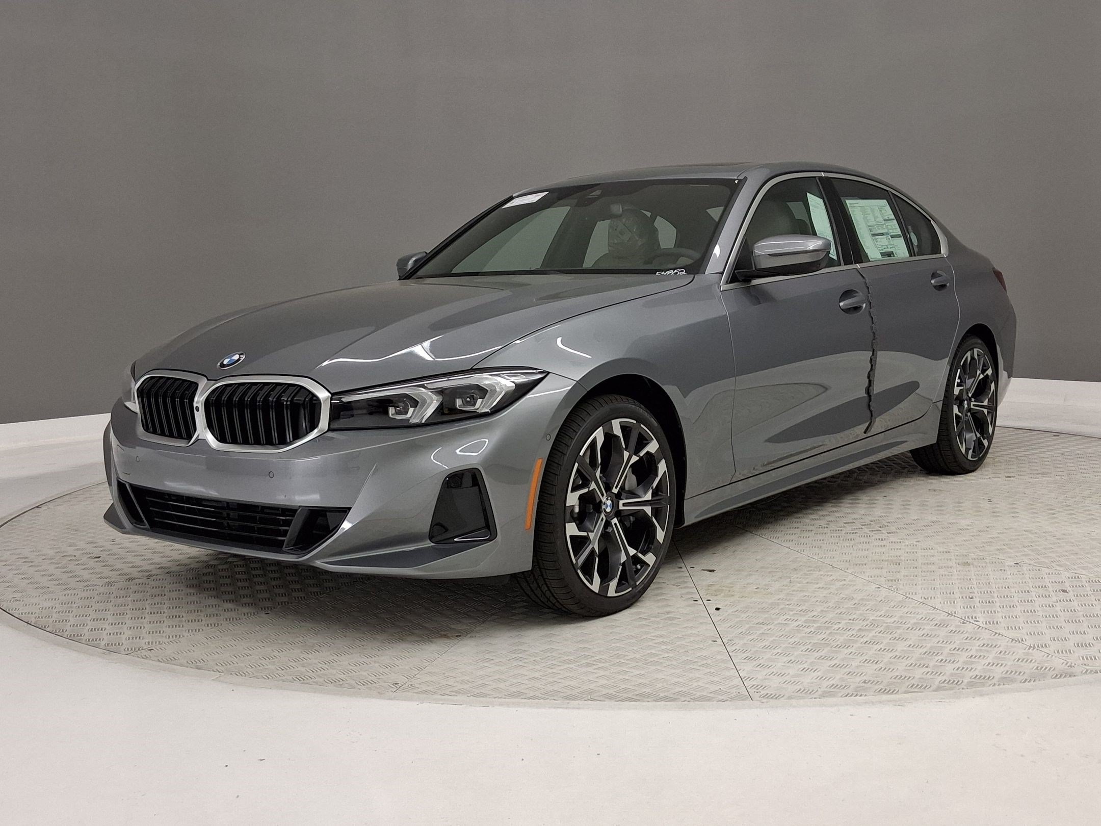 New 2026 BMW 330i Sedan w/ Convenience Package RWD image 98