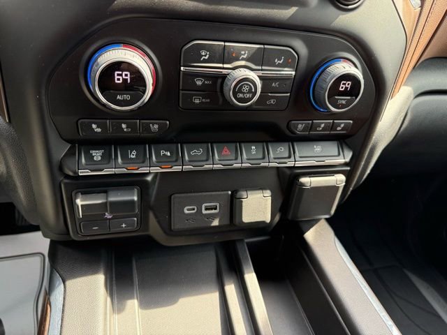Used 2023 Chevrolet Silverado 3500 High Country AWD/4WD image 32