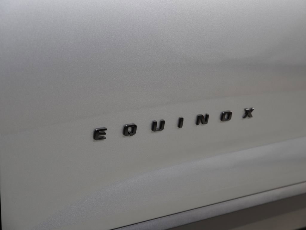 New 2026 Chevrolet Equinox LT w/ Convenience Package II AWD/4WD image 28