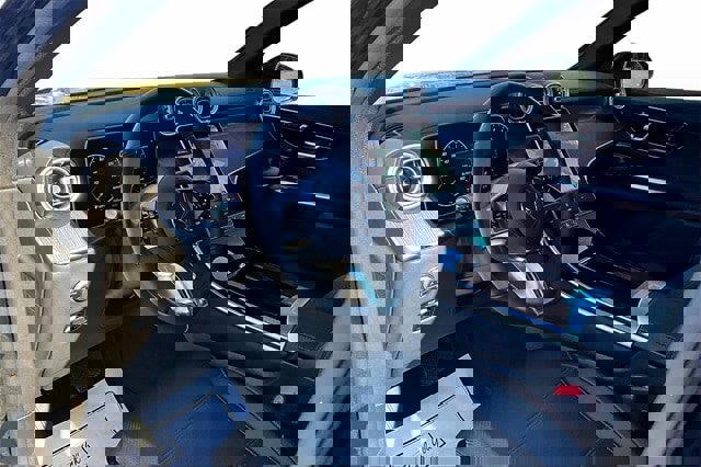 Certified 2025 Mercedes-Benz GLC 300 4MATIC image 20