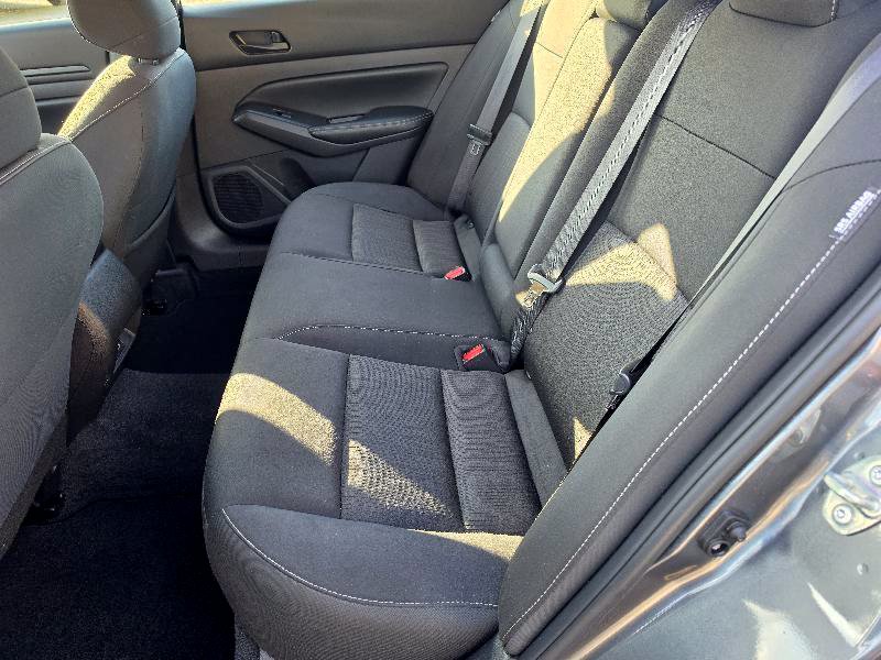 Used 2025 Nissan Altima 2.5 SV FWD image 9