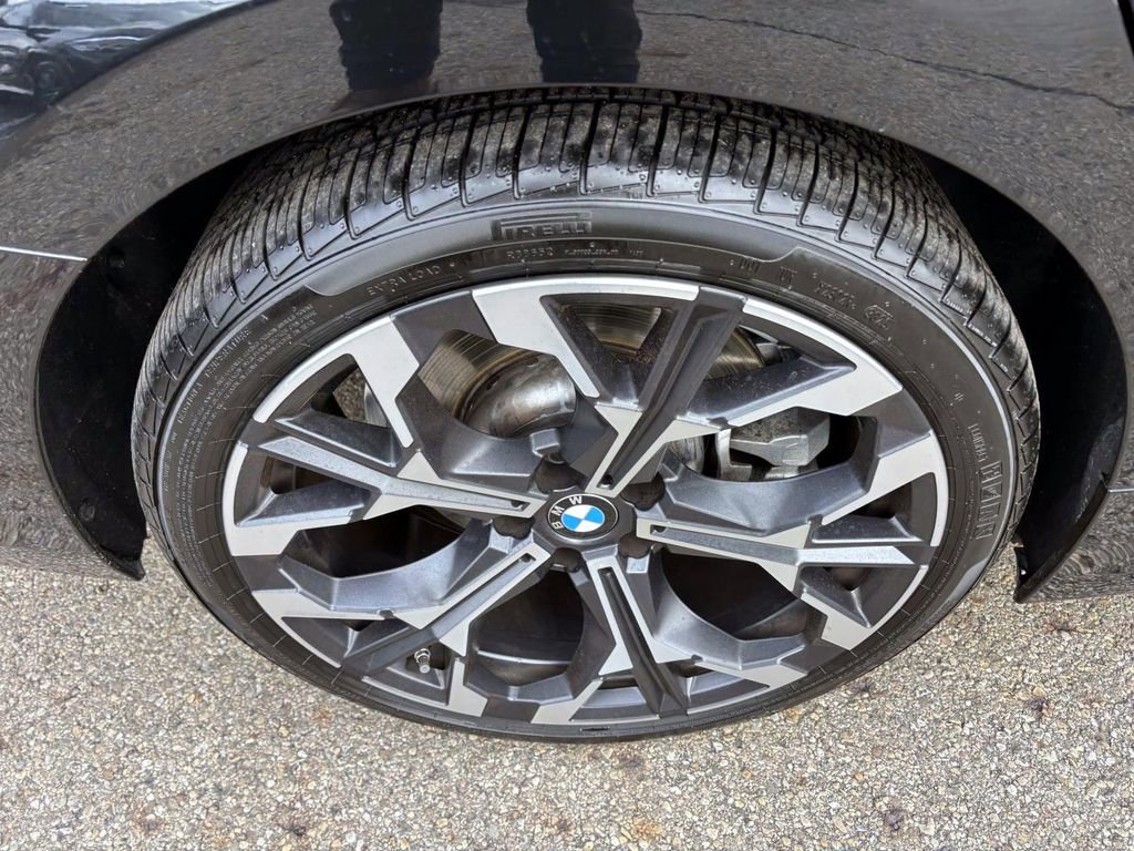 Certified 2025 BMW 330i xDrive Sedan image 10